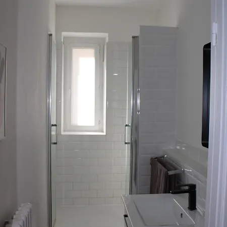 Superbe Appartement Avec Parking Sur Place Nîmes Exterior foto